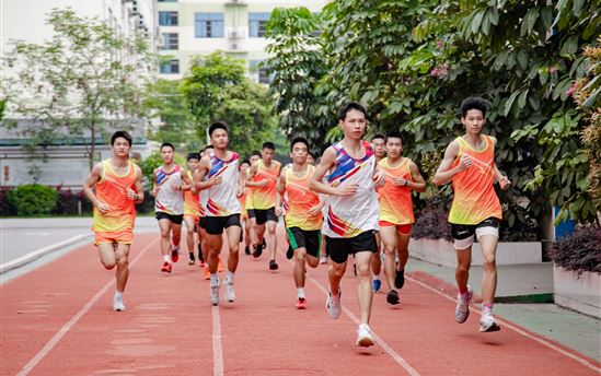 胡纯荣同学体考满分 | 生命因运动精彩 体育助梦想成真