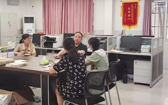 南宁市宏德高级中学行政动态 （第九十八期）