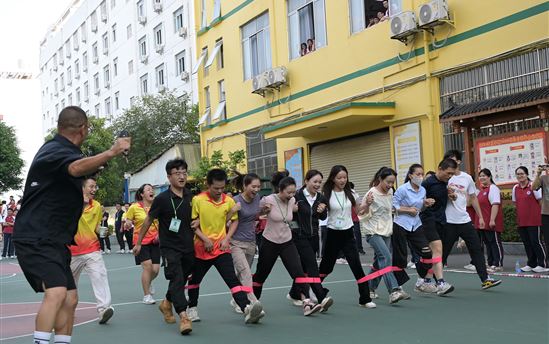 南宁市宏德高级中学教职工团建活动“趣”多多｜齐心合力“师”放活力  运动赋能 “师”展魅力